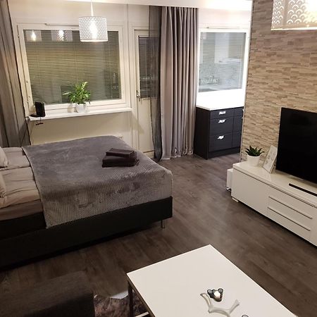 Vartiomaja - Beautiful Apartment Near Arktikum 로바니에미 외부 사진