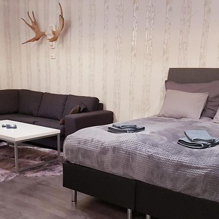 Vartiomaja - Beautiful Apartment Near Arktikum 로바니에미 외부 사진